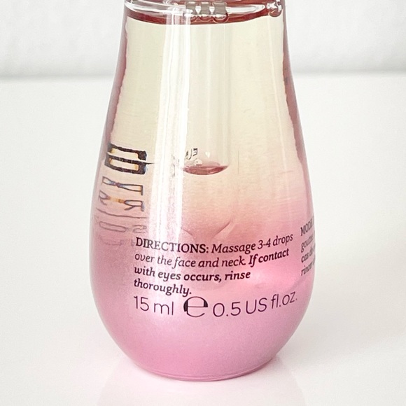 ELEMIS Pro-Collagen Rose Facial Oil - Picture 3 of 4